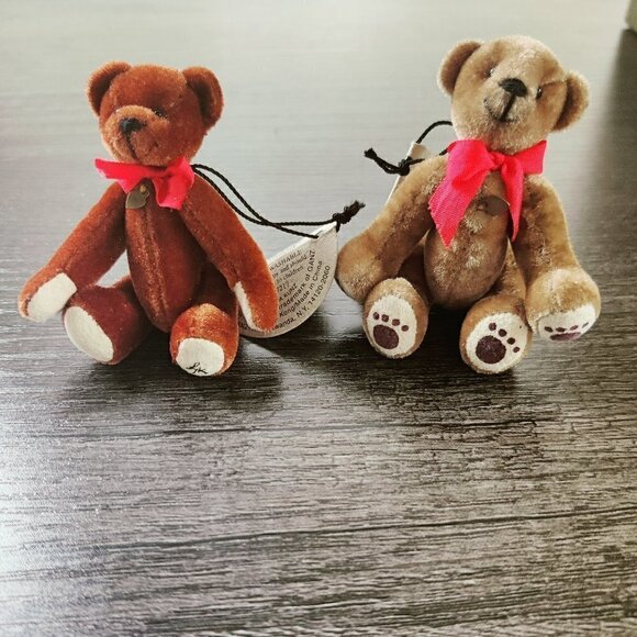 Bears, Miniature Dollhouse size by Cottage Collectibles with jointed arms & legs - Picture 4 of 7